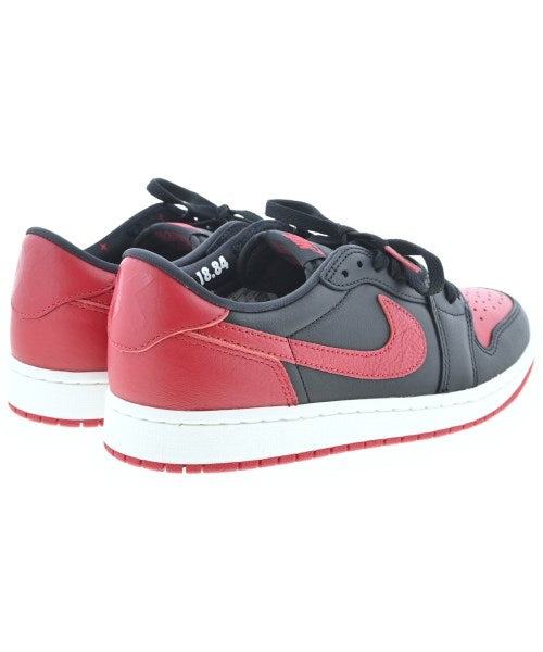 NIKE รองเท้าผ้าใบ