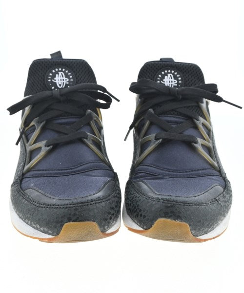 NIKE รองเท้าผ้าใบ
