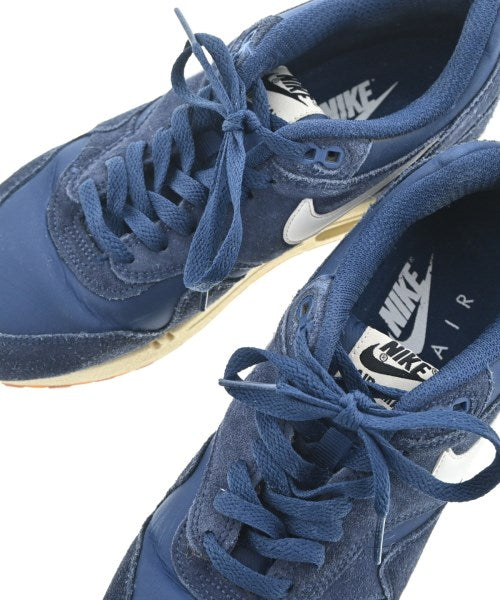 NIKE รองเท้าผ้าใบ