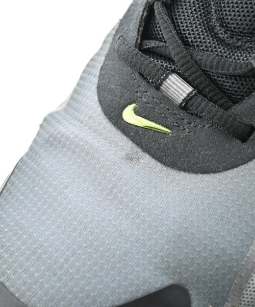 NIKE รองเท้าผ้าใบ