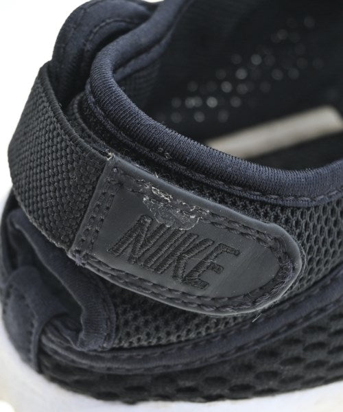 NIKE รองเท้าแตะ