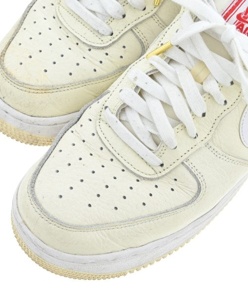 NIKE รองเท้าผ้าใบ