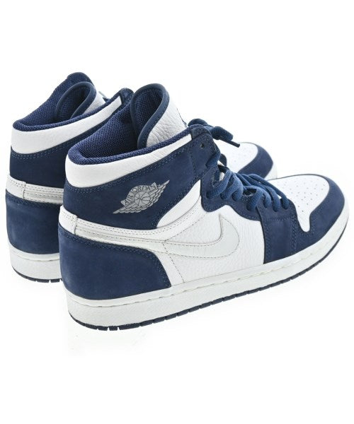 NIKE รองเท้าผ้าใบ