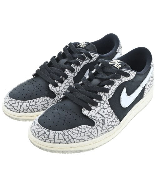 NIKE รองเท้าผ้าใบ