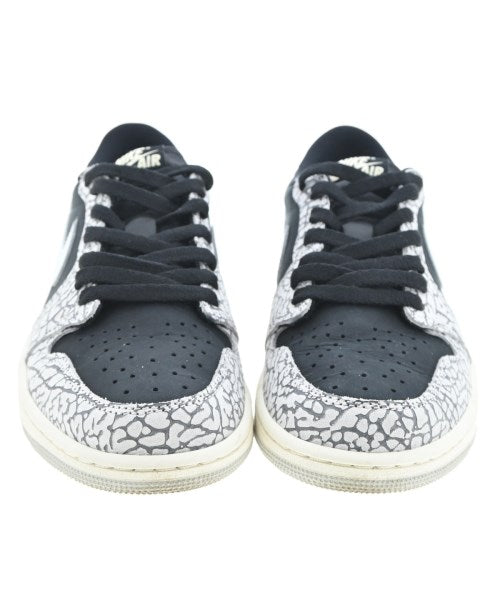 NIKE รองเท้าผ้าใบ