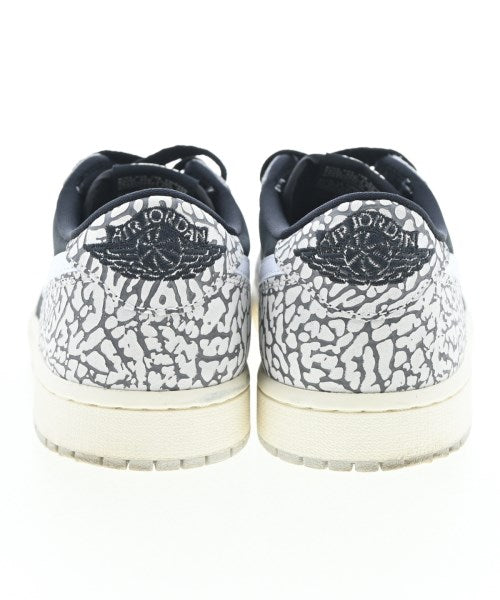 NIKE รองเท้าผ้าใบ
