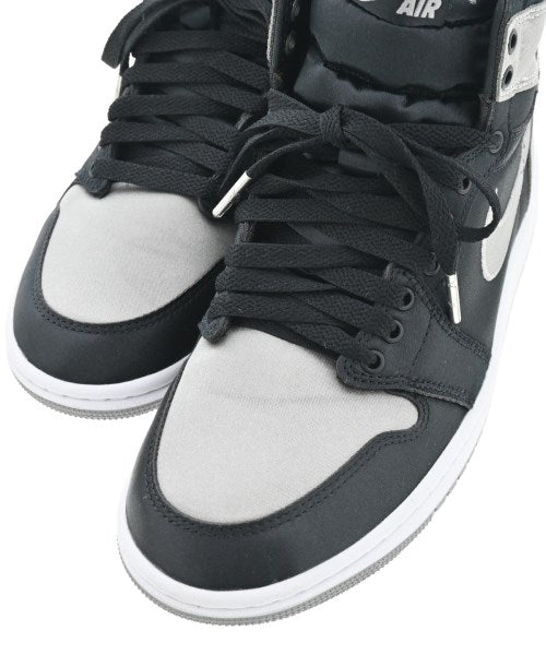 NIKE รองเท้าผ้าใบ