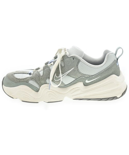 NIKE รองเท้าผ้าใบ
