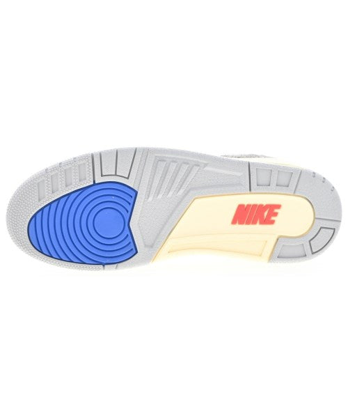 NIKE รองเท้าผ้าใบ