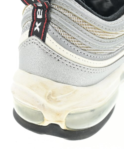 NIKE รองเท้าผ้าใบ