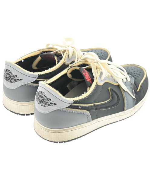 NIKE รองเท้าผ้าใบ
