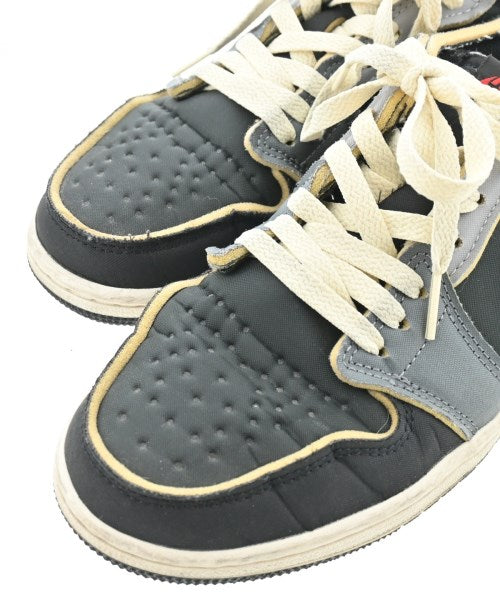 NIKE รองเท้าผ้าใบ