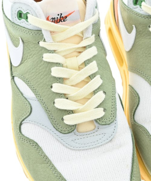 NIKE รองเท้าผ้าใบ