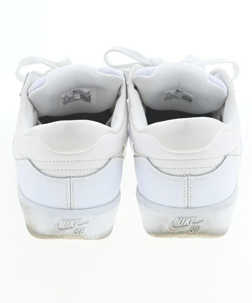 NIKE รองเท้าผ้าใบ