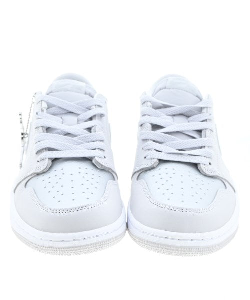 NIKE รองเท้าผ้าใบ