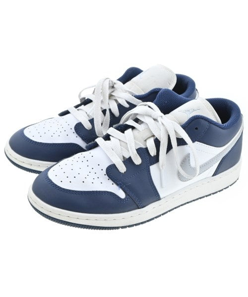 NIKE รองเท้าผ้าใบ