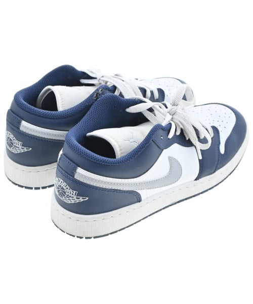 NIKE รองเท้าผ้าใบ