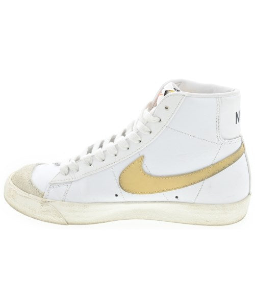 NIKE รองเท้าผ้าใบ