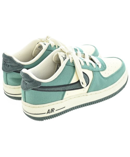 NIKE รองเท้าผ้าใบ
