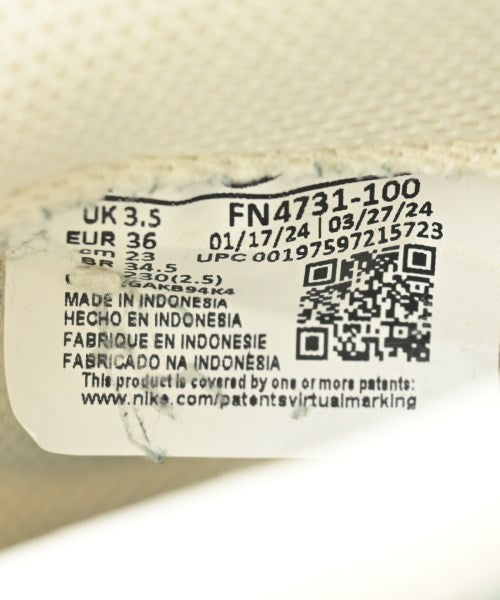 NIKE รองเท้าผ้าใบ