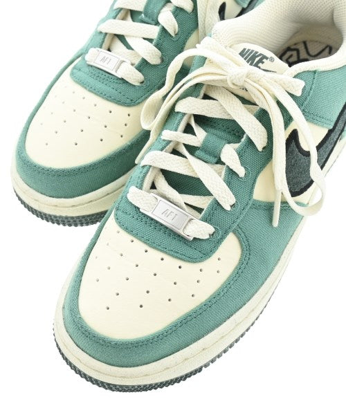 NIKE รองเท้าผ้าใบ