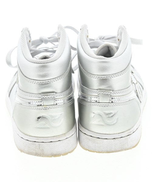 NIKE รองเท้าผ้าใบ