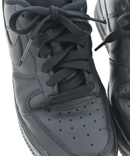 NIKE รองเท้าผ้าใบ