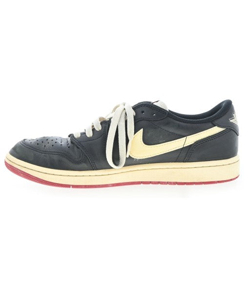 NIKE รองเท้าผ้าใบ