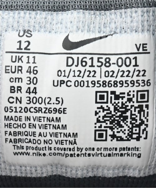 NIKE รองเท้าผ้าใบ
