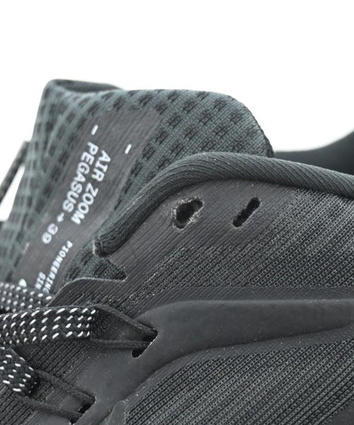 NIKE รองเท้าผ้าใบ