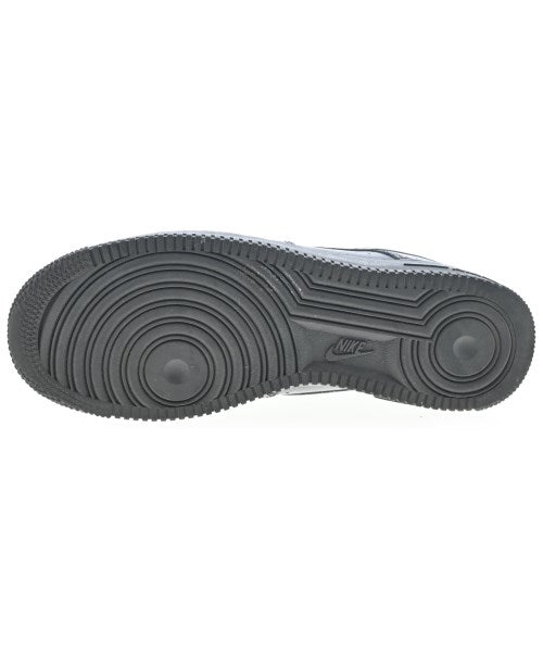 NIKE รองเท้าผ้าใบ