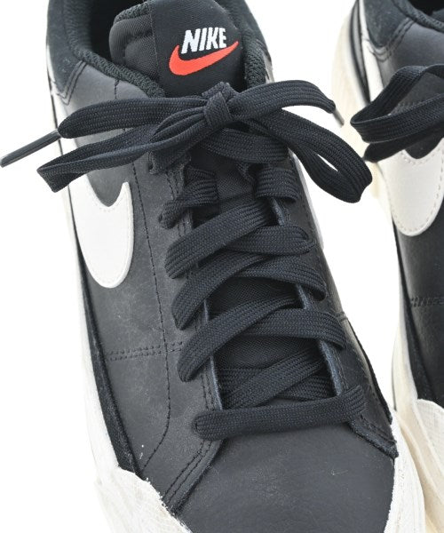 NIKE รองเท้าผ้าใบ