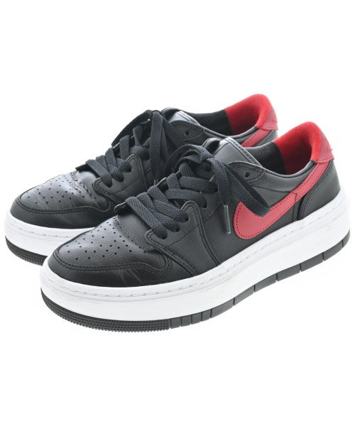 NIKE รองเท้าผ้าใบ