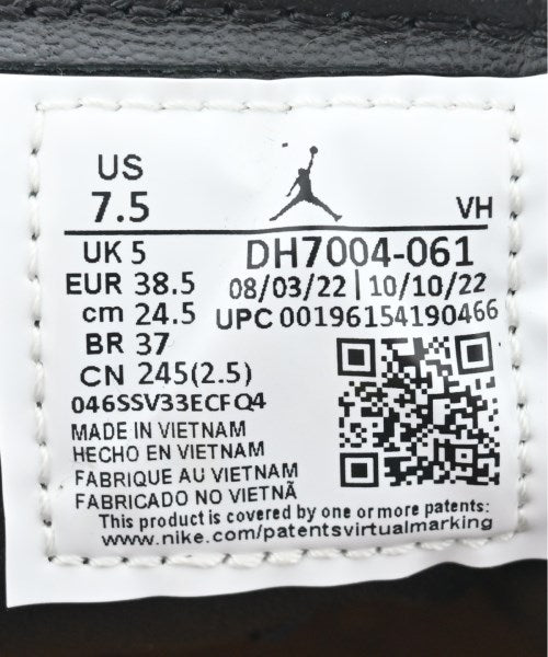 NIKE รองเท้าผ้าใบ