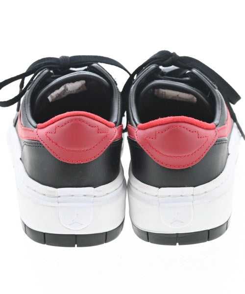 NIKE รองเท้าผ้าใบ