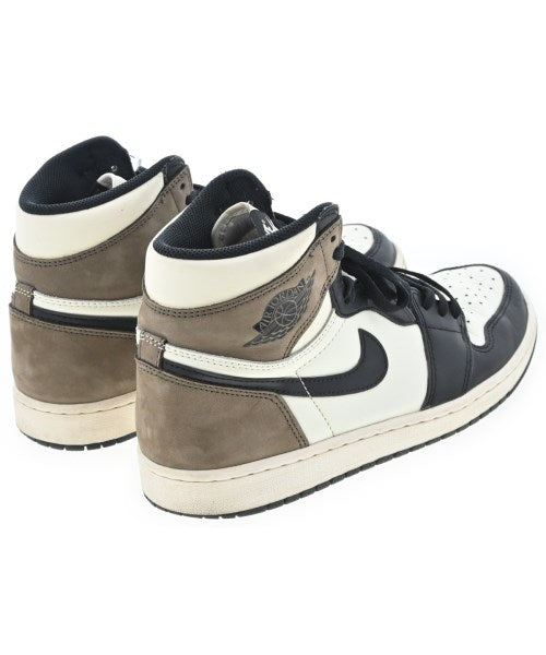 NIKE รองเท้าผ้าใบ