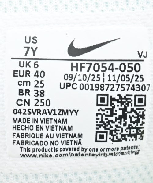 NIKE รองเท้าผ้าใบ