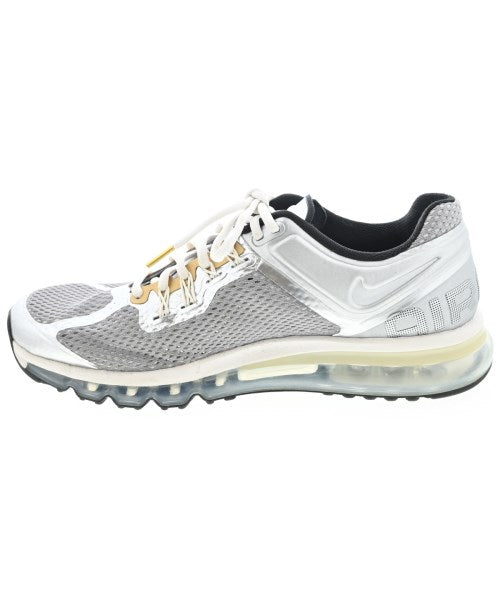 NIKE รองเท้าผ้าใบ