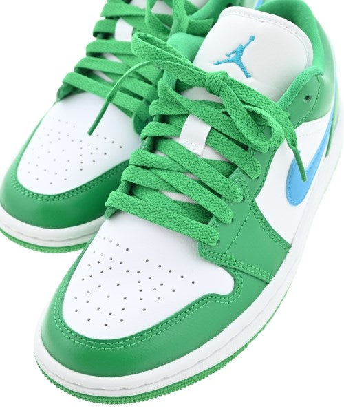 NIKE รองเท้าผ้าใบ