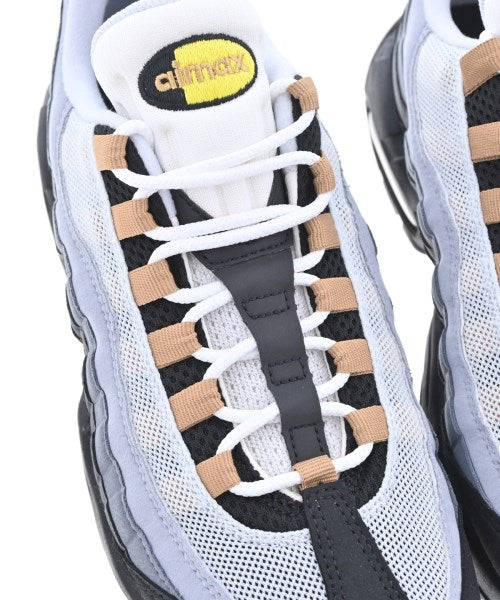 NIKE รองเท้าผ้าใบ
