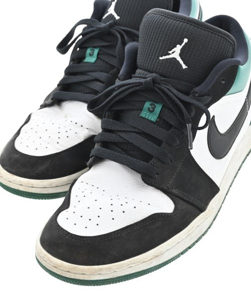 NIKE รองเท้าผ้าใบ