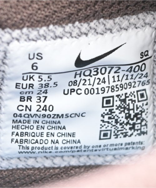 NIKE รองเท้าผ้าใบ