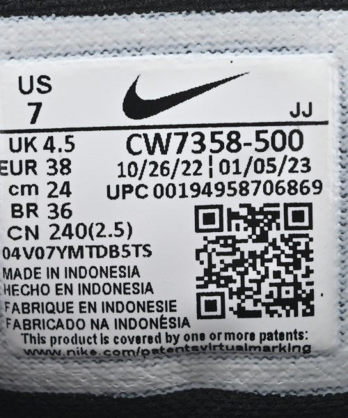 NIKE รองเท้าผ้าใบ