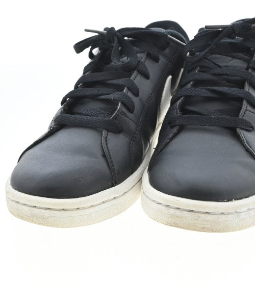 NIKE รองเท้าผ้าใบ