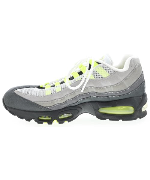 NIKE รองเท้าผ้าใบ