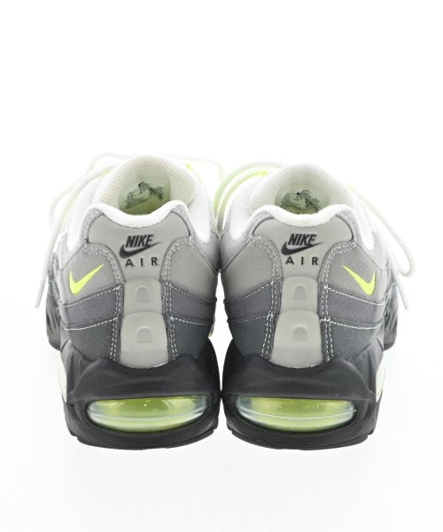 NIKE รองเท้าผ้าใบ