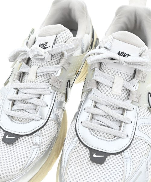 NIKE รองเท้าผ้าใบ