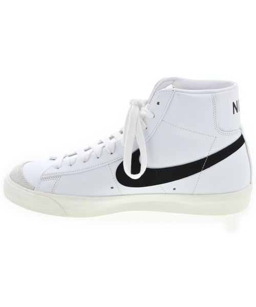 NIKE รองเท้าผ้าใบ