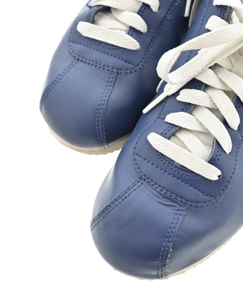 NIKE รองเท้าผ้าใบ