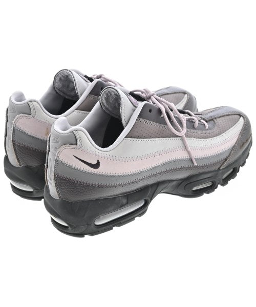 NIKE รองเท้าผ้าใบ